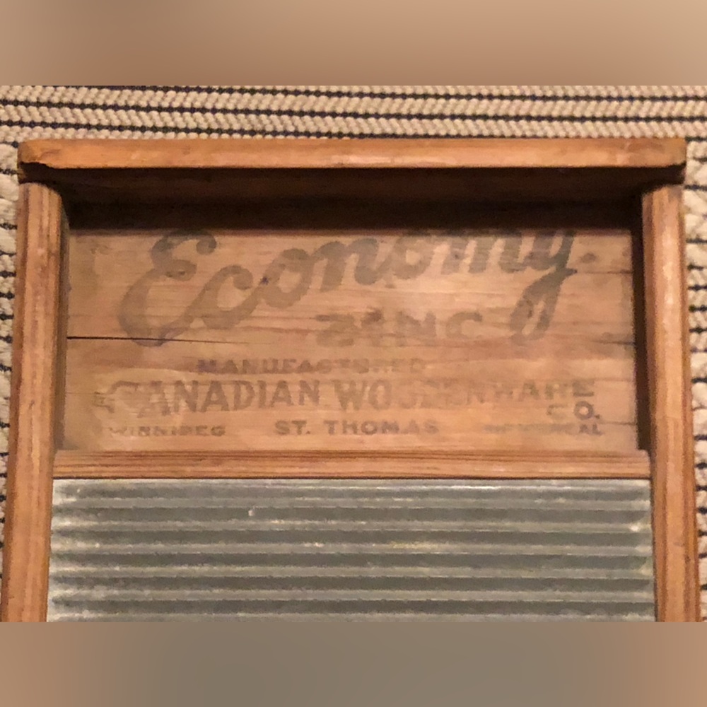 Vintage Economy Zinc Washboard - Picture 2 of 4
